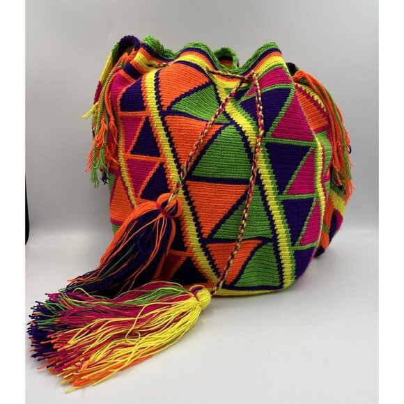 Wayuu Mochila Woven Bucket Bag Crossbody Lime Pink Yellow Tribal Drawstring EUC - Picture 1 of 8